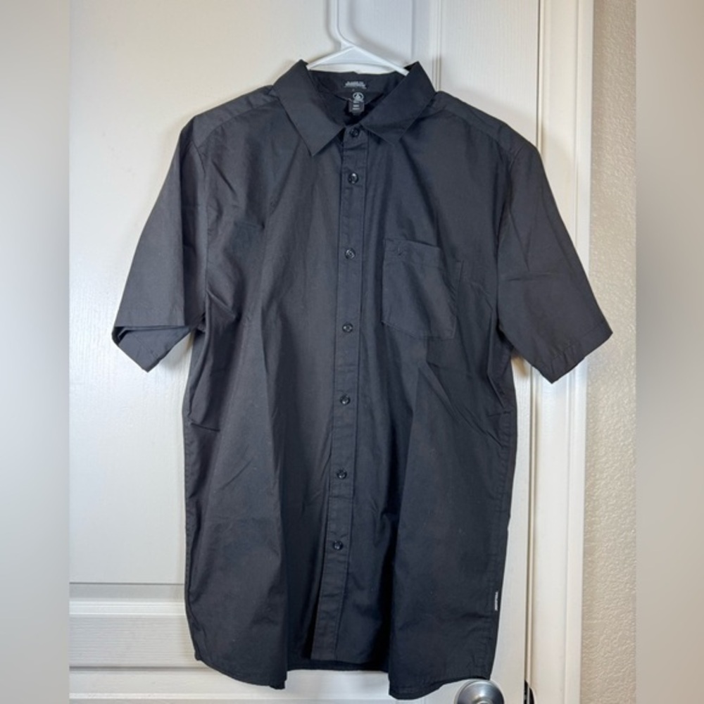 Volcom Classic Fit Date Knight Short Sleeve Shirt Black Size Large EUC #5958